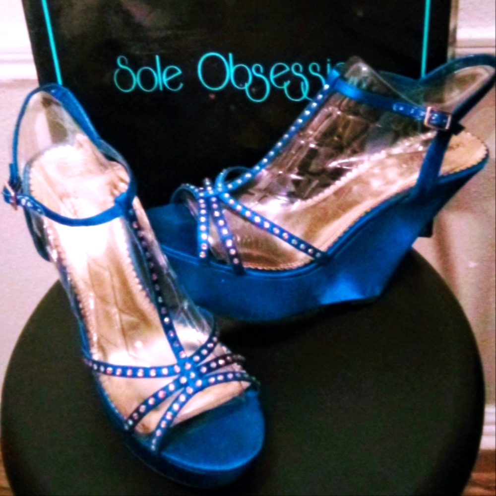Sole Obsession Blue Satin studded wedge hills Sz 10 M